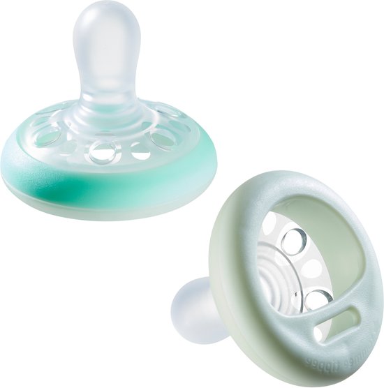 Tommee Tippee borstachtige nachtspeen - licht op in het donker - op huid lijkende textuur - symmetrisch orthodontisch ontwerp - 0-6 maanden - verpakt per 2 fopspenen